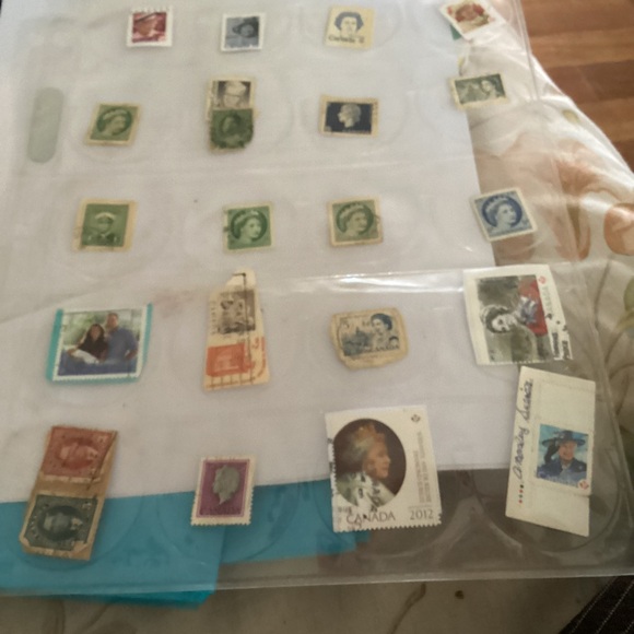 Stamp collectors , have a look Vintage stamps , couple Elvis , also 1cent stamps - Picture 4 of 10